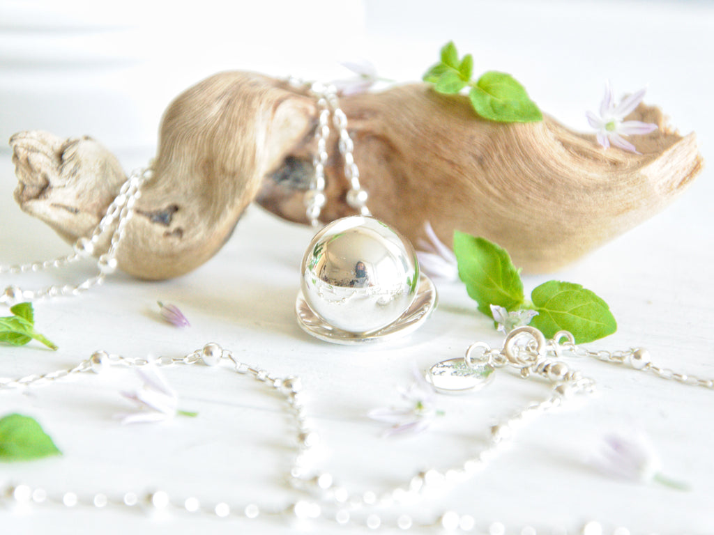 Collana Chiama Angeli Bola - Nibbling | Prima Infanzia Collana Chiama Angeli Bola - Nibbling | Prima Infanzia