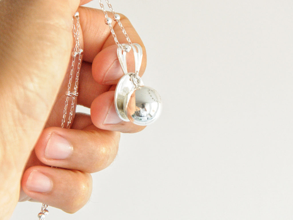 COLLANA CHIAMA ANGELI SFERA CHARM ALBERO DELLA VITA | SAGA GIOIELLI COLLANA CHIAMA ANGELI SFERA CHARM ALBERO DELLA VITA | SAGA GIOIELLI