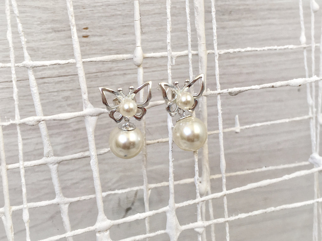 Orecchini Farfalle di Perla, orecchini pendenti con perle vegane, gioielli etici