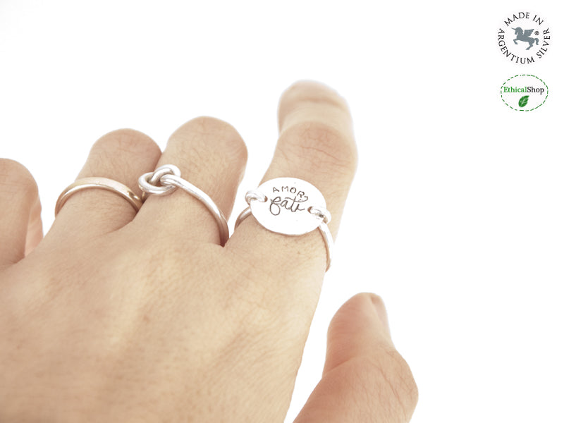 Amor fati, anello inciso a mano, anello e lettering, anello fatto a mano, anello in Argentium Silver 935