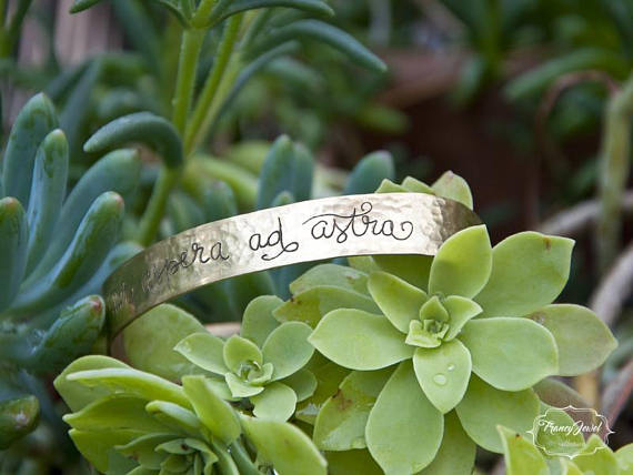 Per Aspera ad Astra, bracciale inciso a mano, personalizzato, fatto a mano, made in Italy, pezzo unico, regali per lei, regali per lui