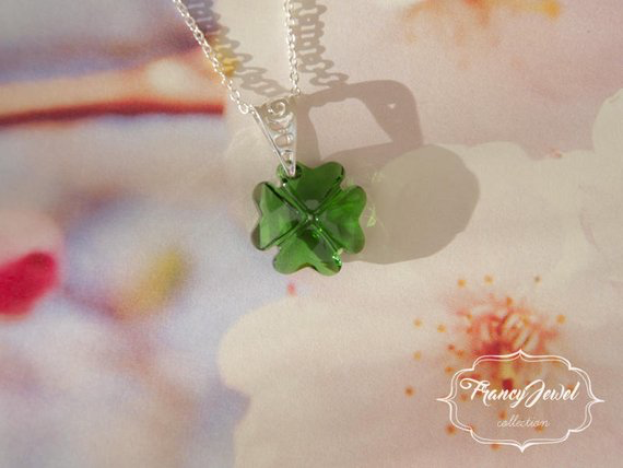 Collana Con Quadrifoglio A 4 Foglie In Cristallo Swarovski Verde Di San Collana Con Quadrifoglio A 4 Foglie In Cristallo Swarovski Verde Di San